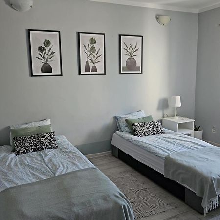 Apartament "Przy Jeziorku" Kętrzyn Exterior foto